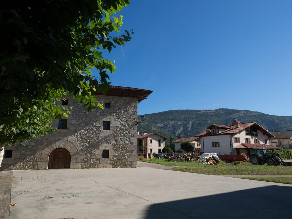 Отель Casa Rural Martxoenea Landetxea Арруасу Экстерьер фото