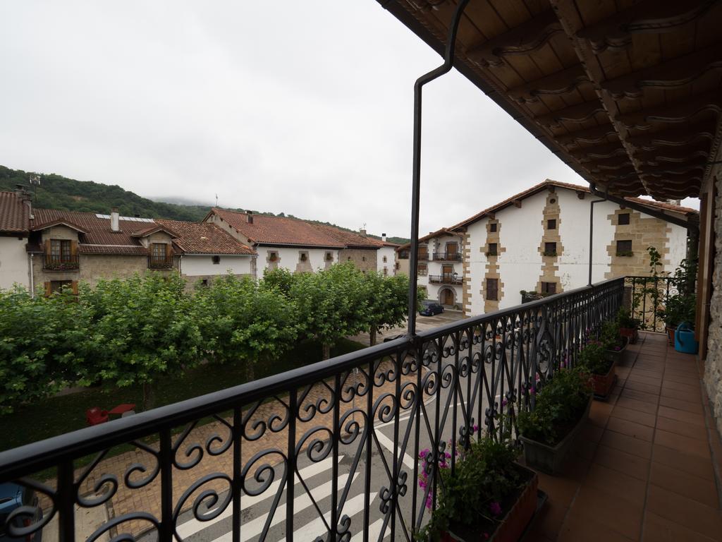Отель Casa Rural Martxoenea Landetxea Арруасу Экстерьер фото